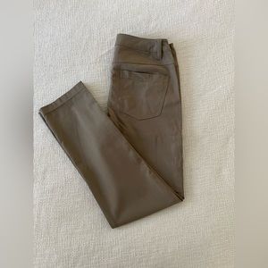 BYLT basics everyday pant 2.0 size 32 Taupe